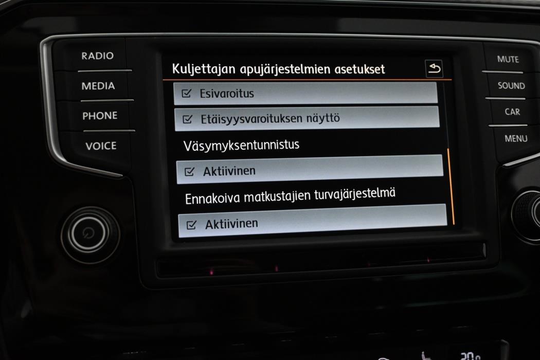 VOLKSWAGEN Passat 2016