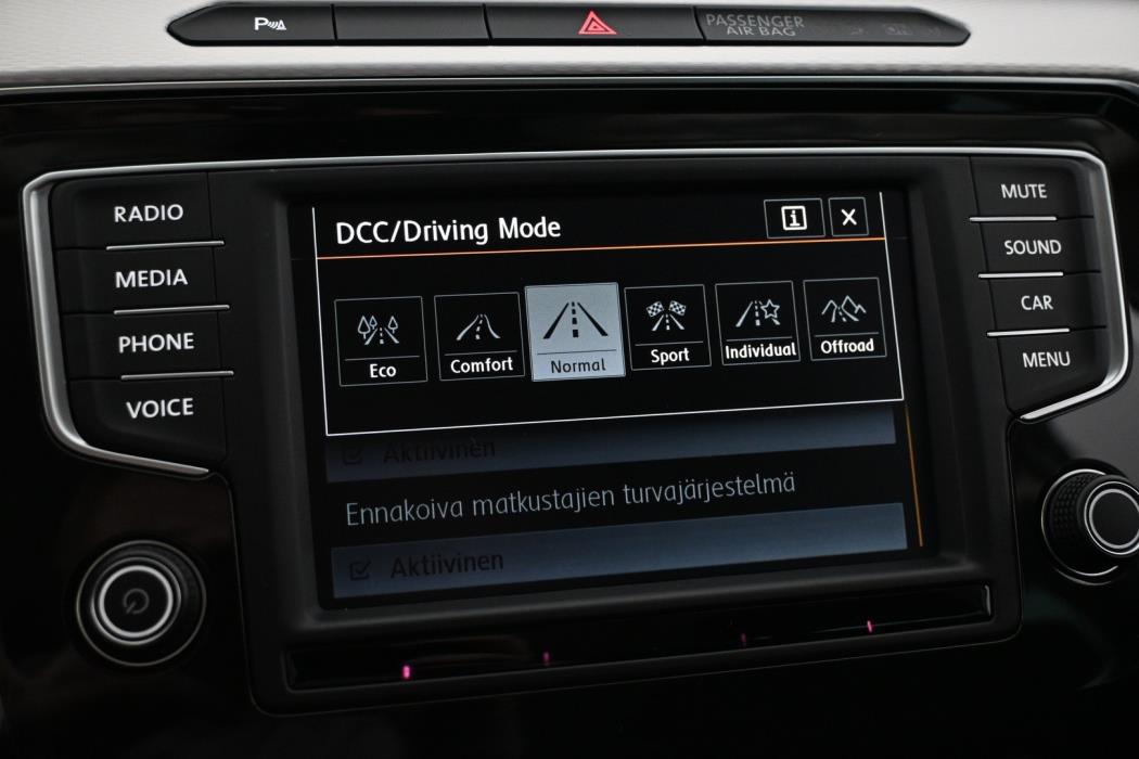 VOLKSWAGEN Passat 2016