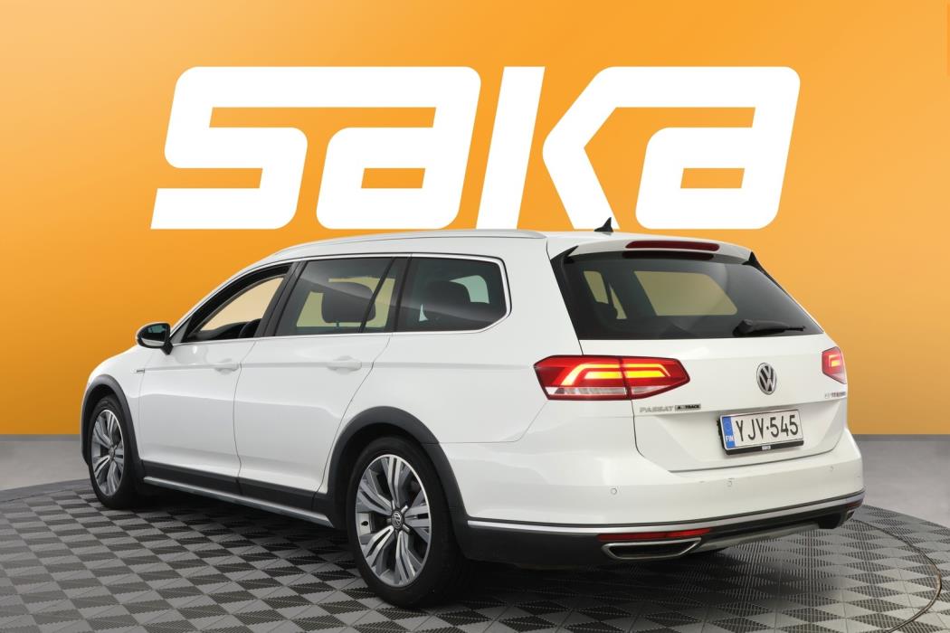 VOLKSWAGEN Passat 2016