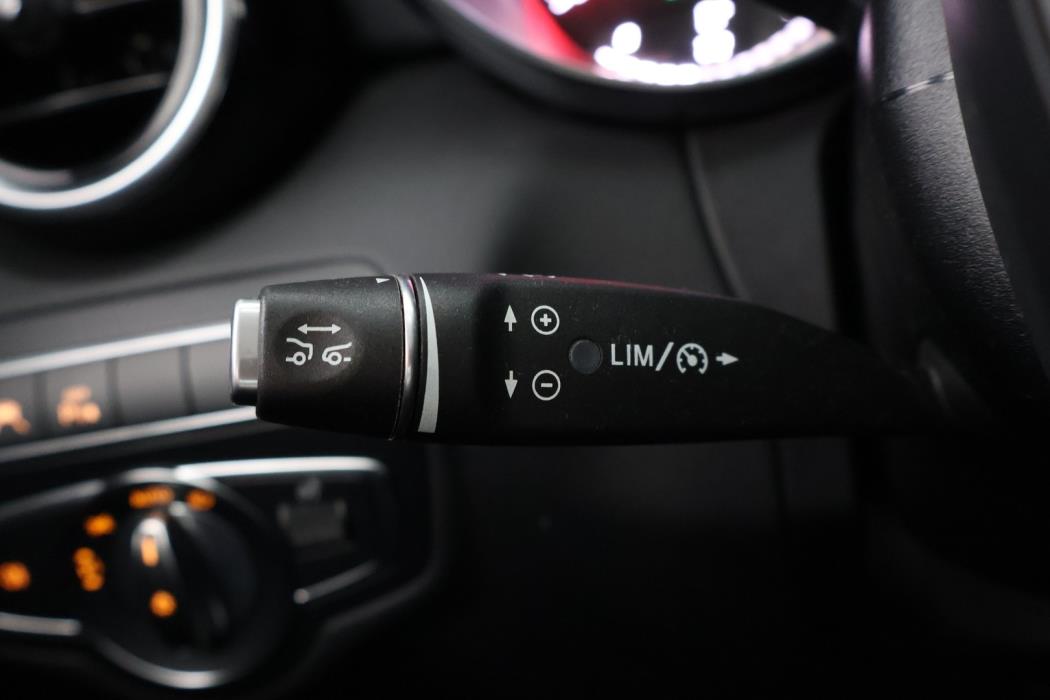 MERCEDES-BENZ C 2018