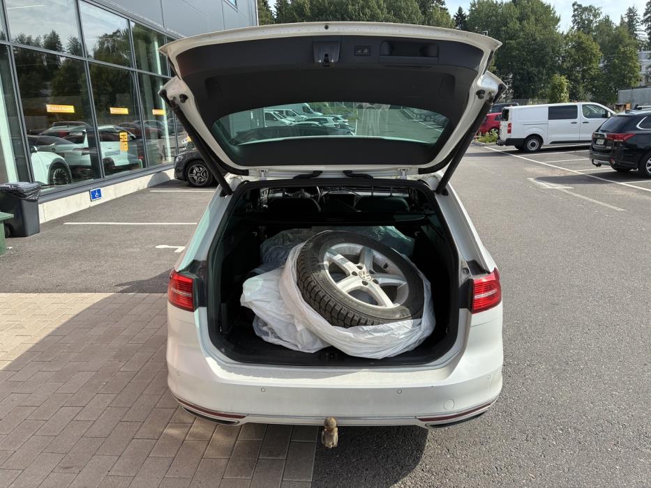 VOLKSWAGEN Passat 2018
