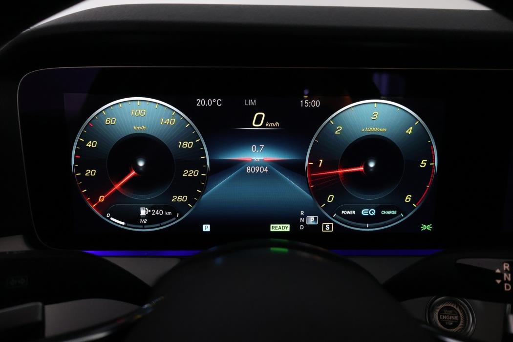 MERCEDES-BENZ E 2022