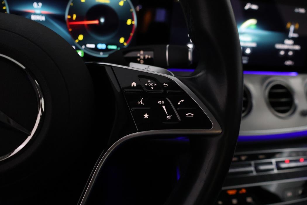 MERCEDES-BENZ E 2022