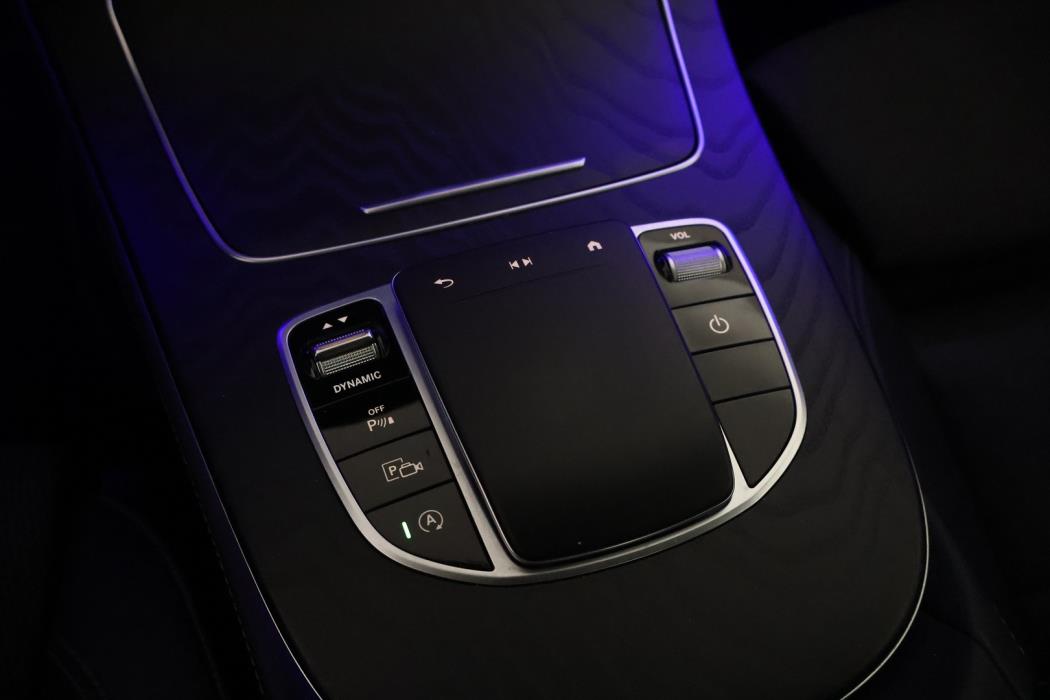 MERCEDES-BENZ E 2022