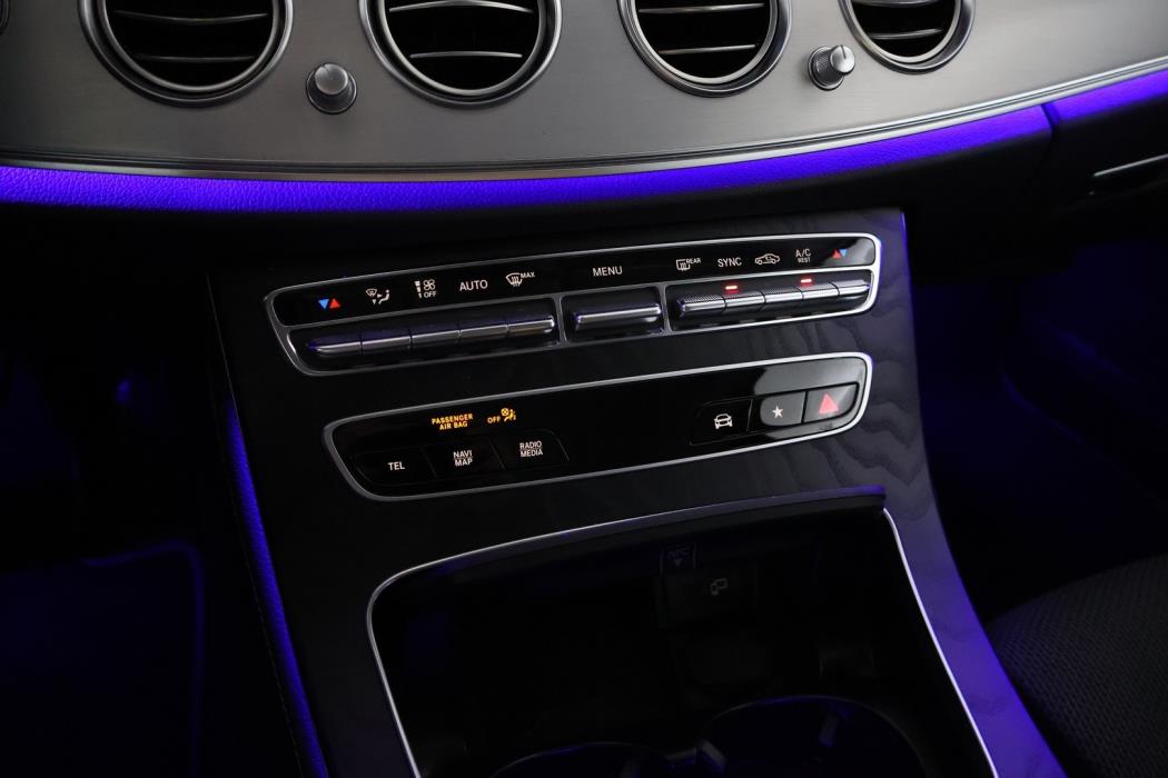 MERCEDES-BENZ E 2022