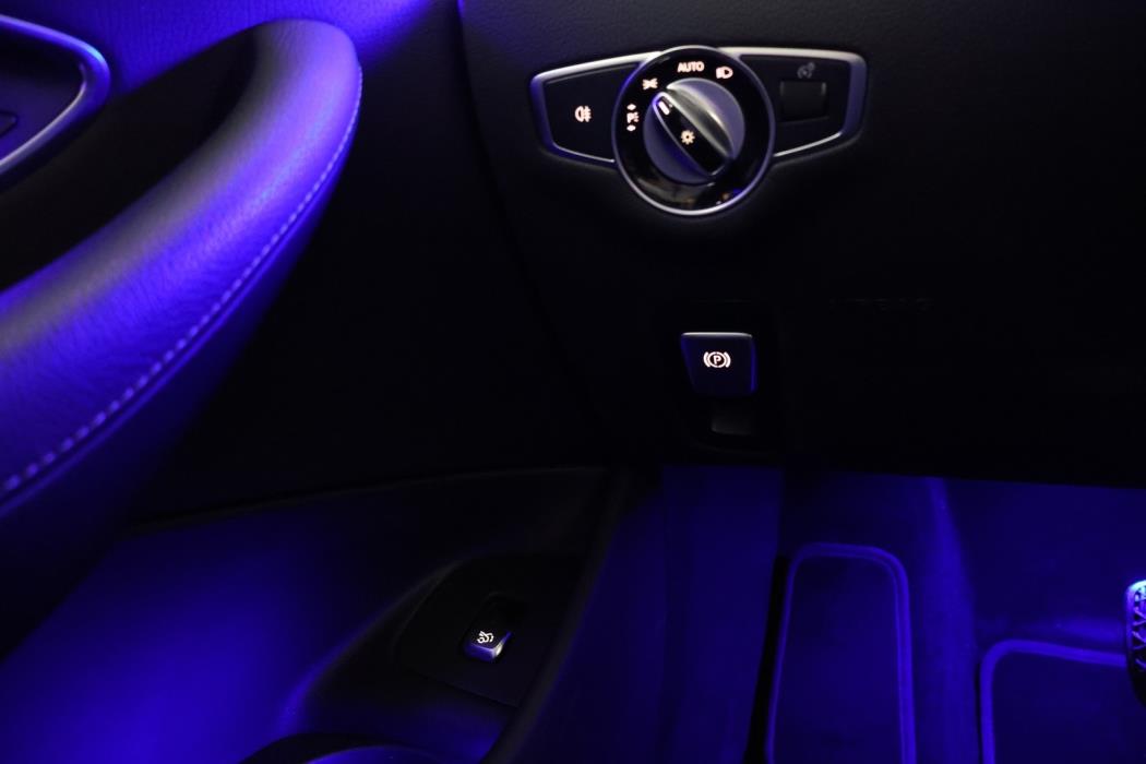 MERCEDES-BENZ E 2022