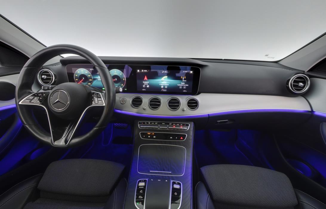 MERCEDES-BENZ E 2022
