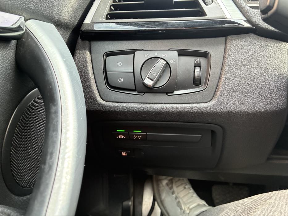 BMW 330 2016