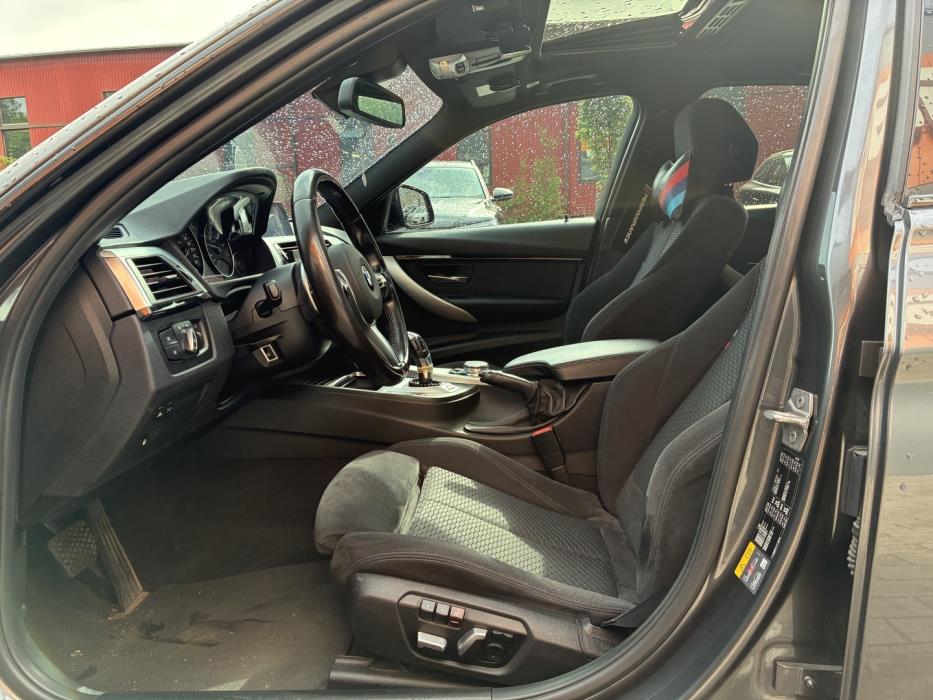 BMW 330 2016