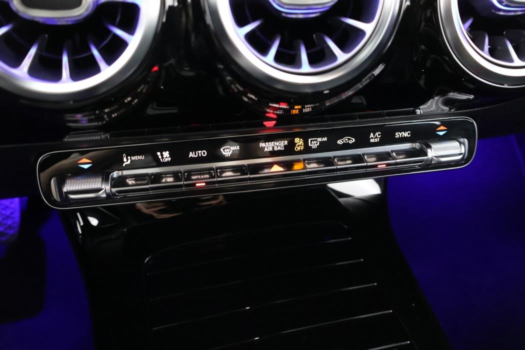 MERCEDES-BENZ CLA 2020