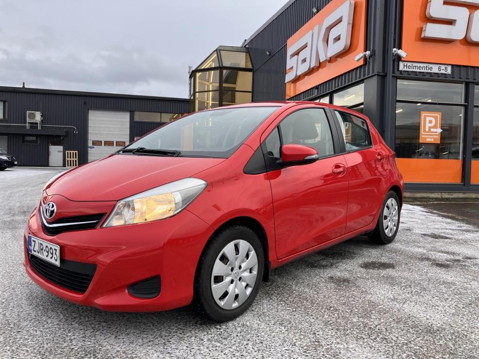 TOYOTA Yaris 2012