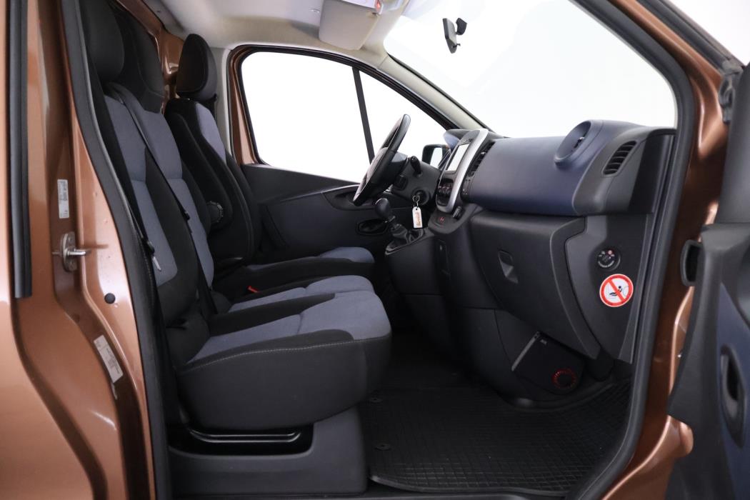 OPEL Vivaro 2015