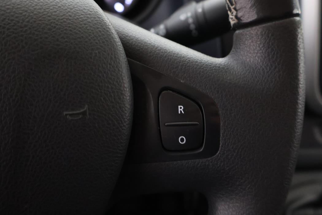OPEL Vivaro 2015