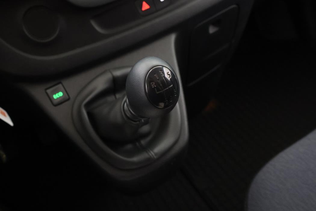 OPEL Vivaro 2015