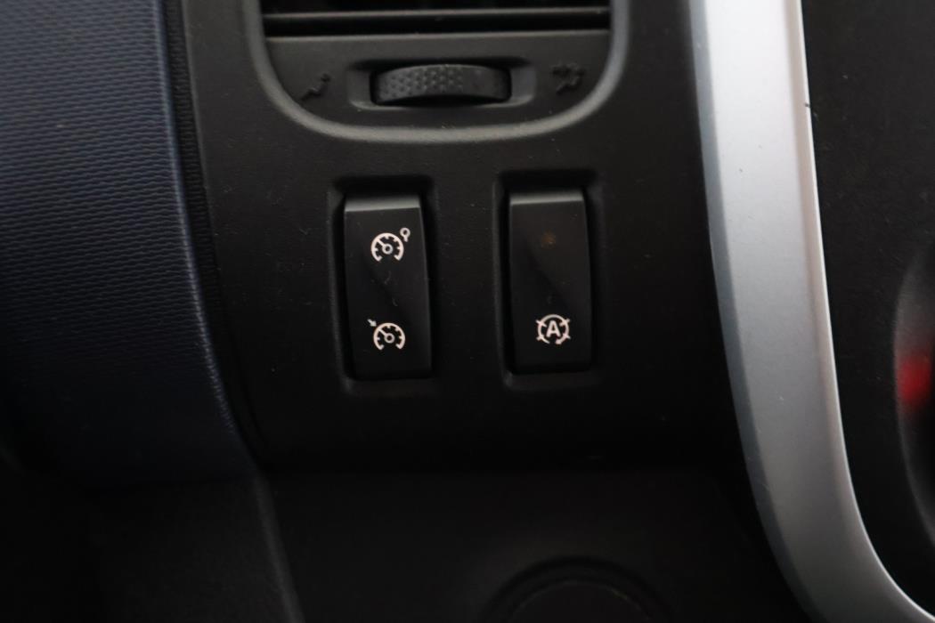 OPEL Vivaro 2015