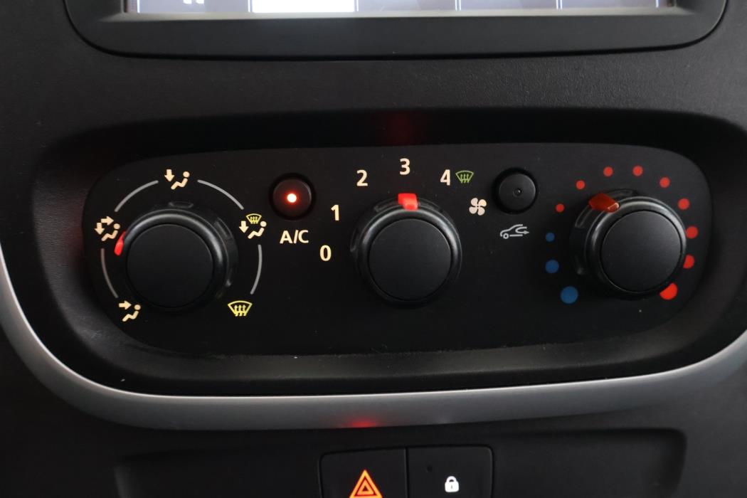 OPEL Vivaro 2015