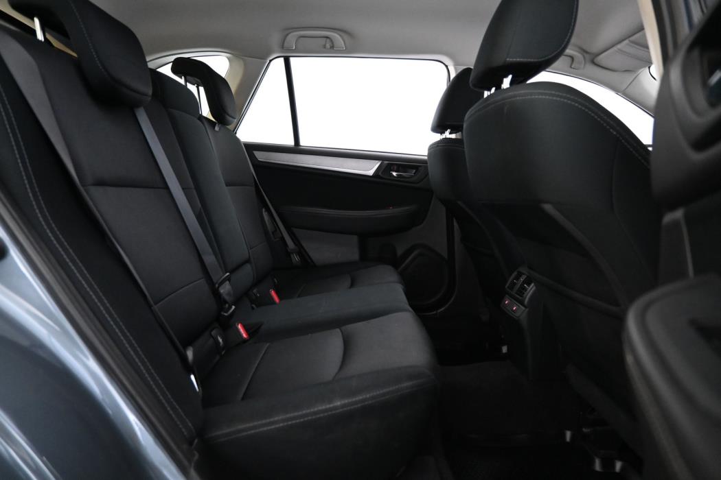 SUBARU Outback 2016