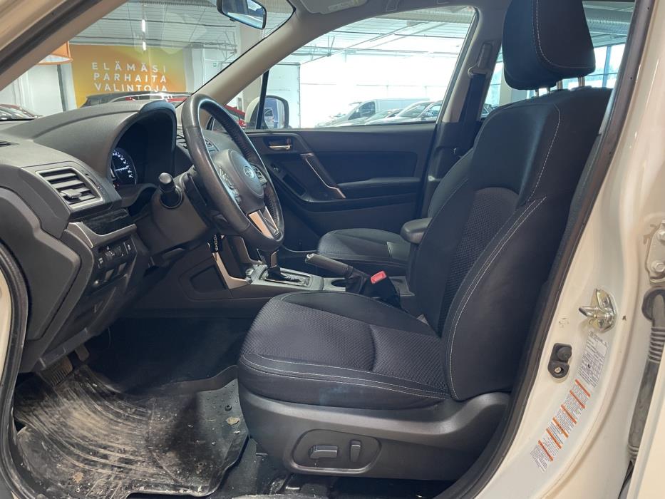 SUBARU Forester 2018