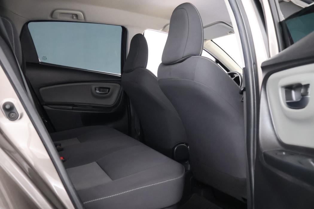 TOYOTA Yaris 2018