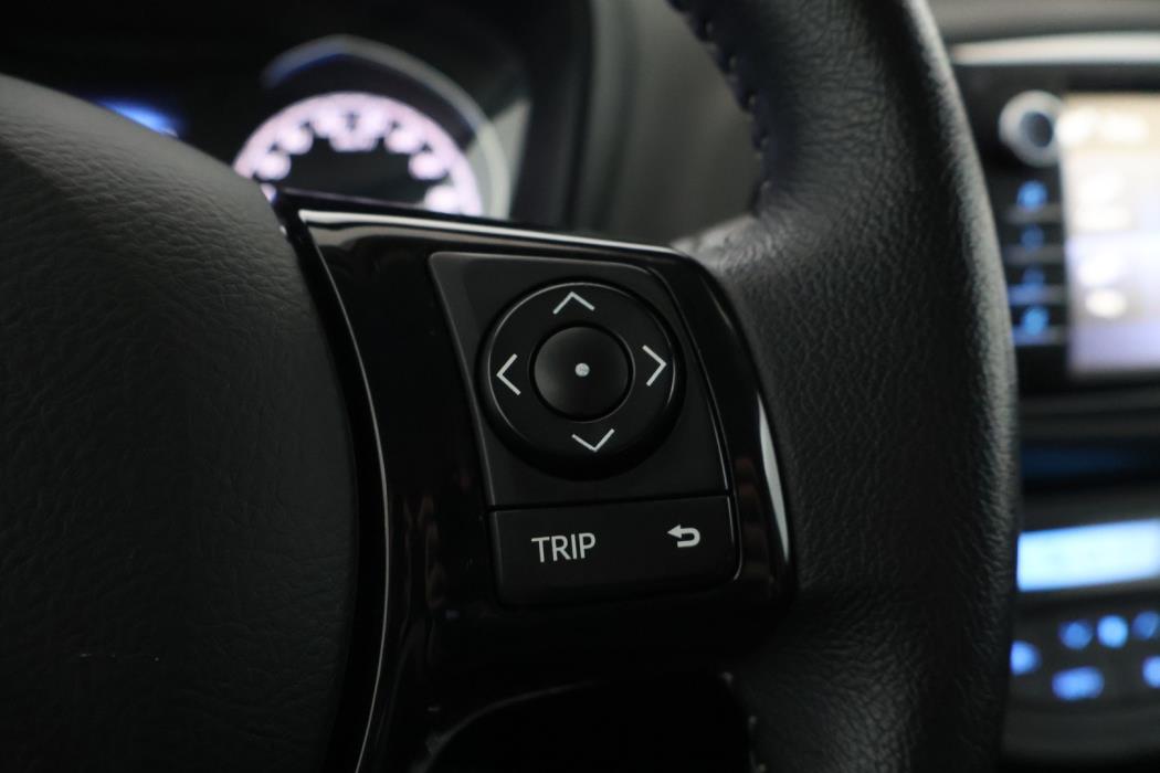 TOYOTA Yaris 2018