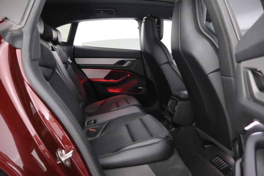 PORSCHE Taycan 2022