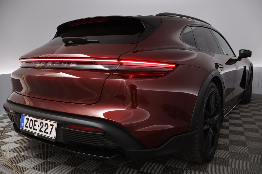 PORSCHE Taycan 2022