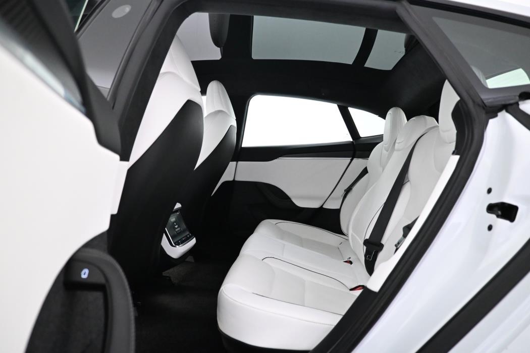 TESLA Model S 2023
