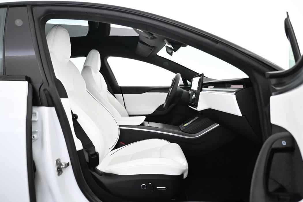 TESLA Model S 2023