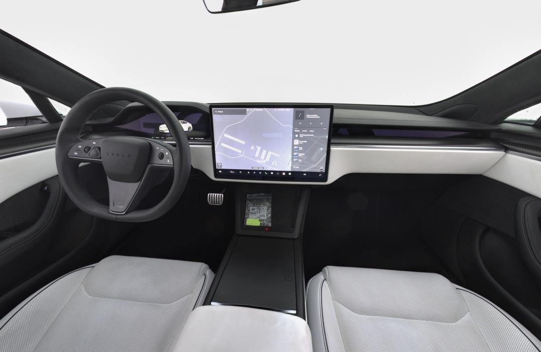 TESLA Model S 2023