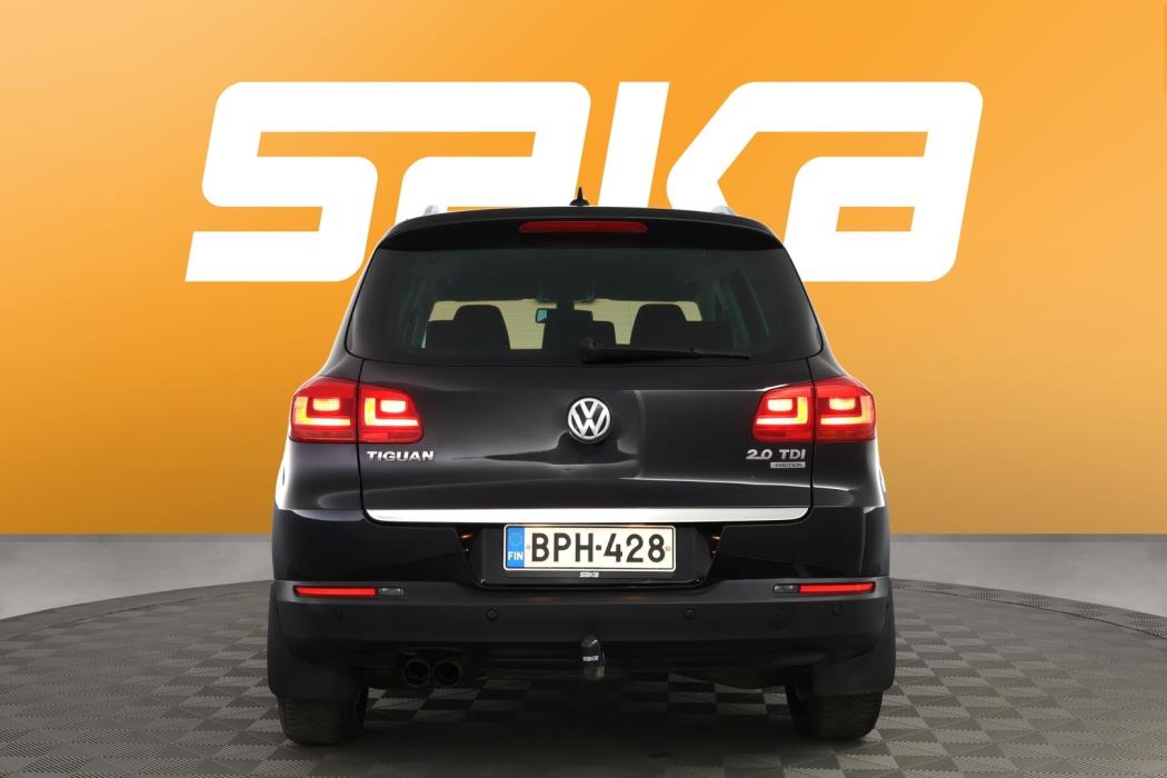 VOLKSWAGEN Tiguan 2012