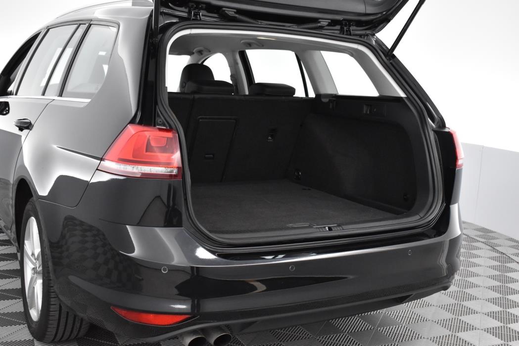 VOLKSWAGEN Golf 2014