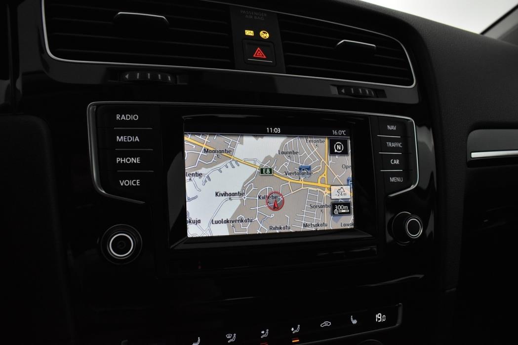 VOLKSWAGEN Golf 2014