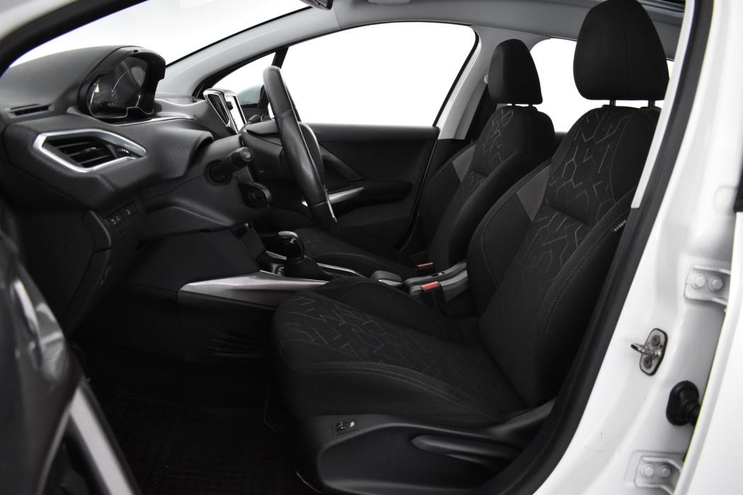 PEUGEOT 2008 2015