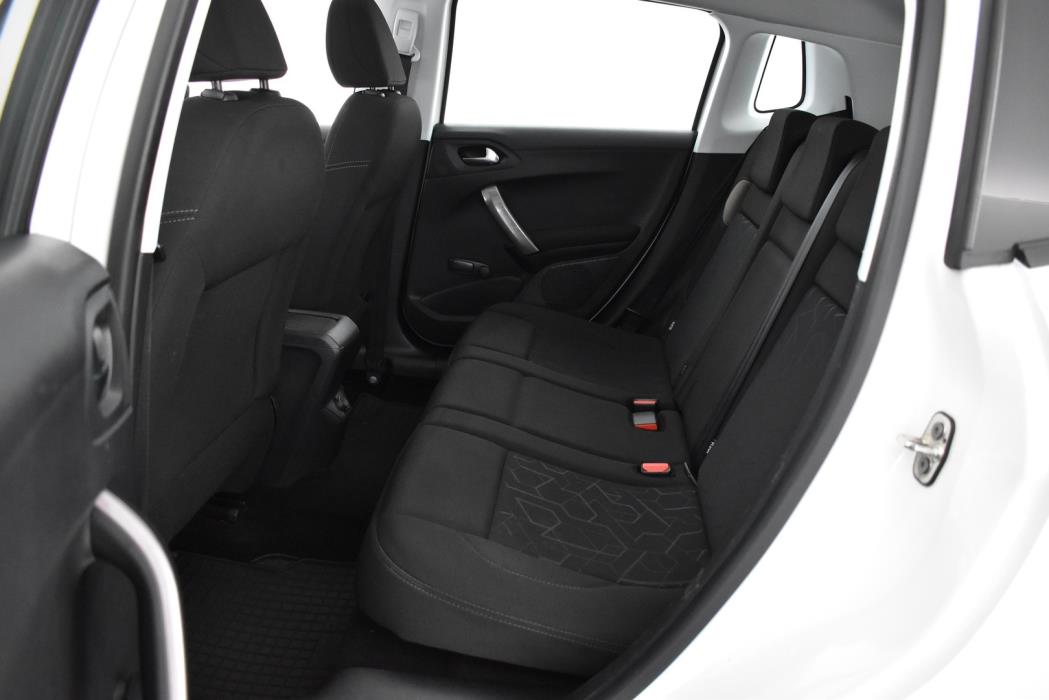 PEUGEOT 2008 2015