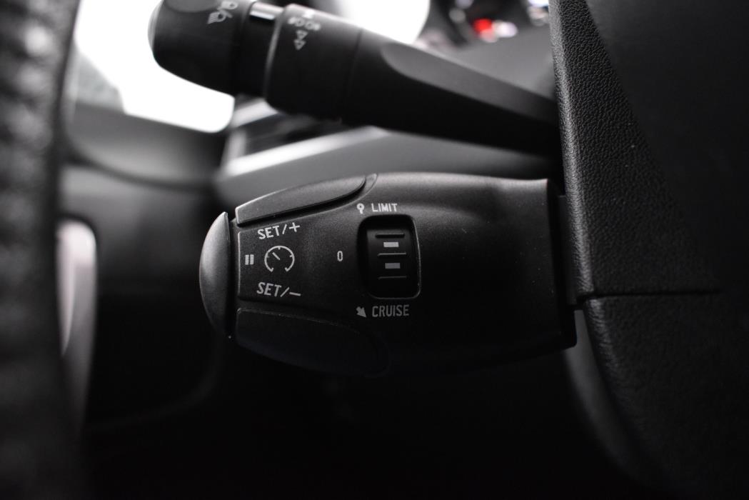 PEUGEOT 2008 2015