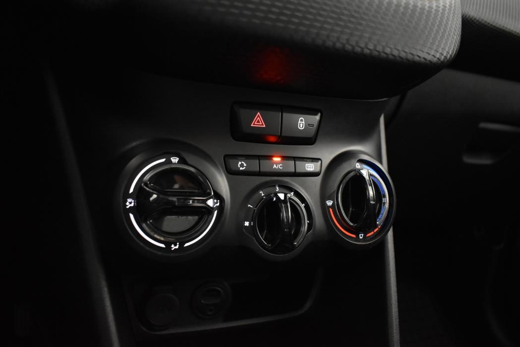PEUGEOT 2008 2015
