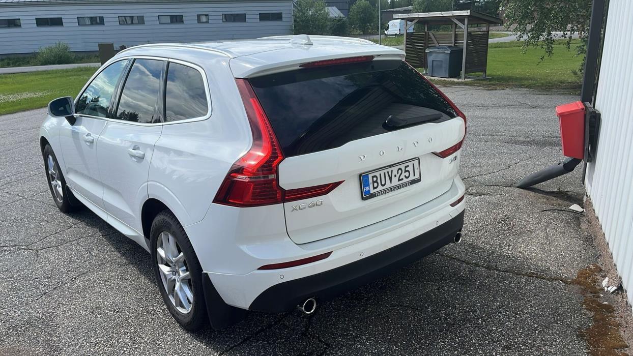 VOLVO XC60 2017