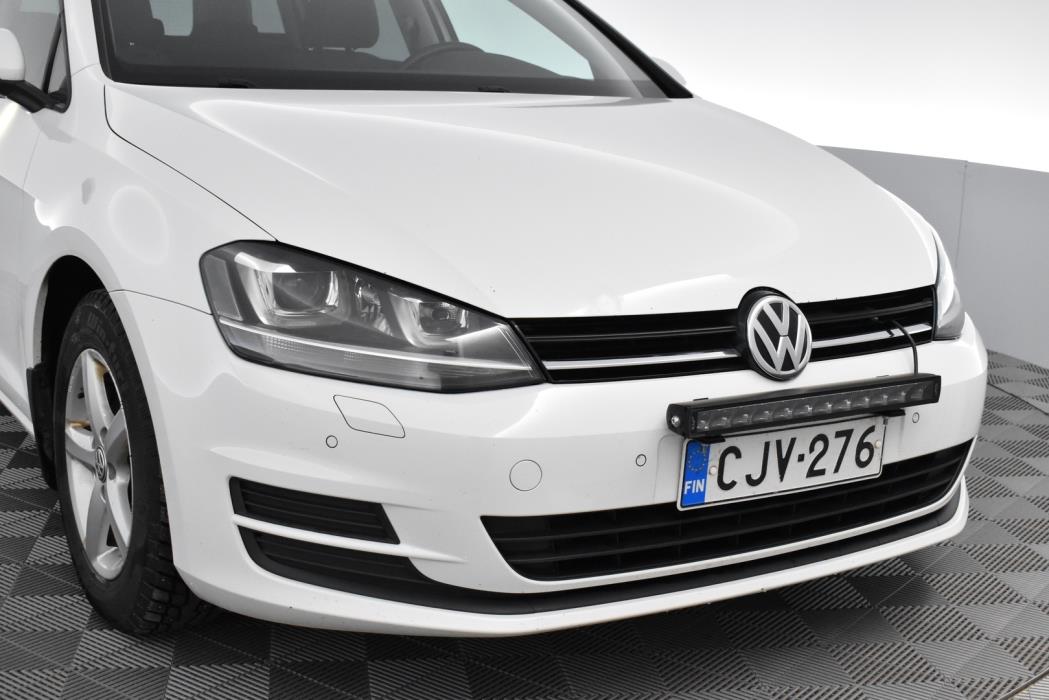 VOLKSWAGEN Golf 2015