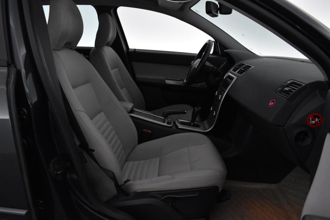 VOLVO V50 2009