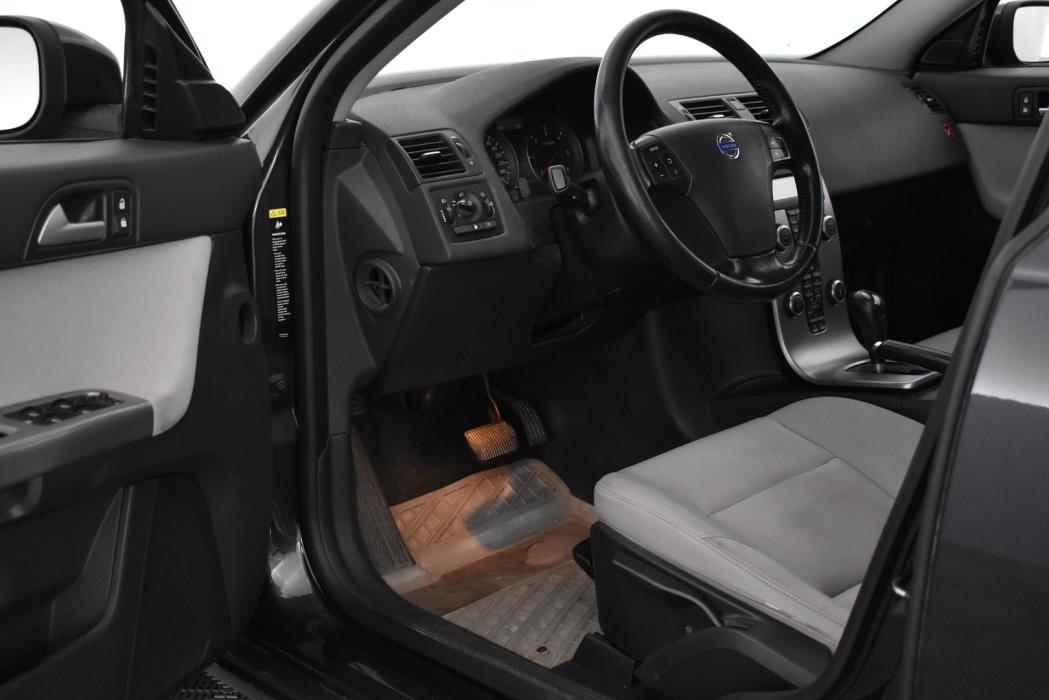 VOLVO V50 2009