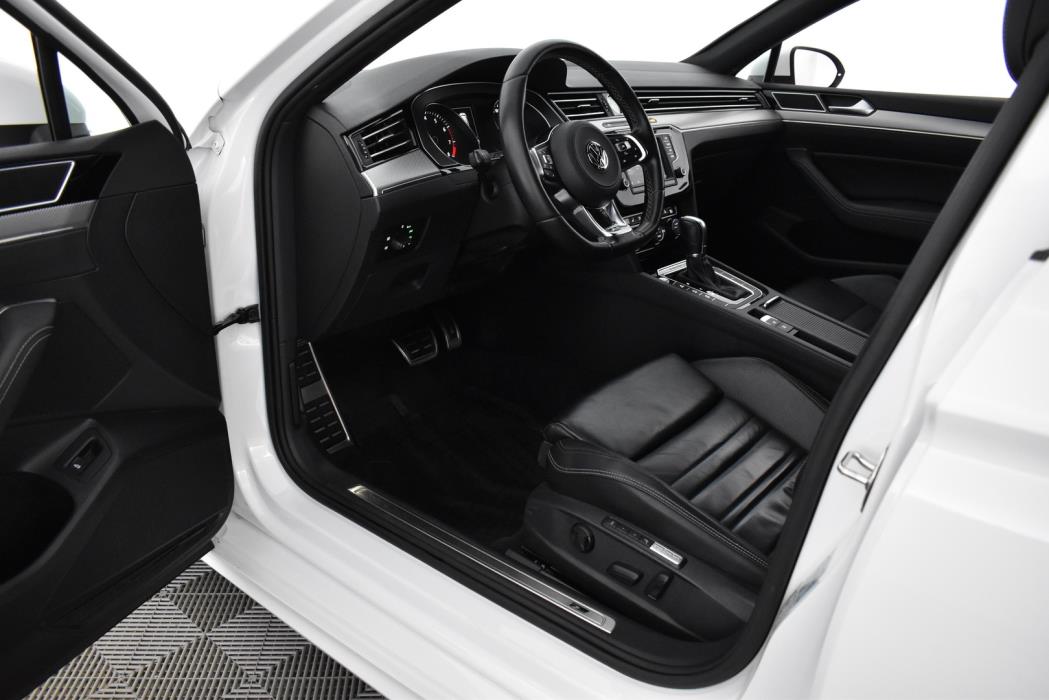 VOLKSWAGEN Passat 2017