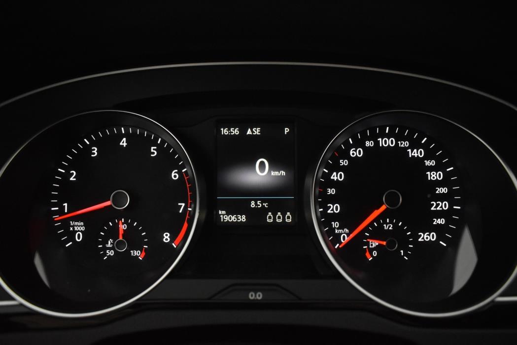 VOLKSWAGEN Passat 2017