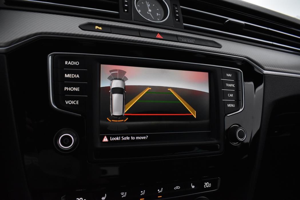 VOLKSWAGEN Passat 2017