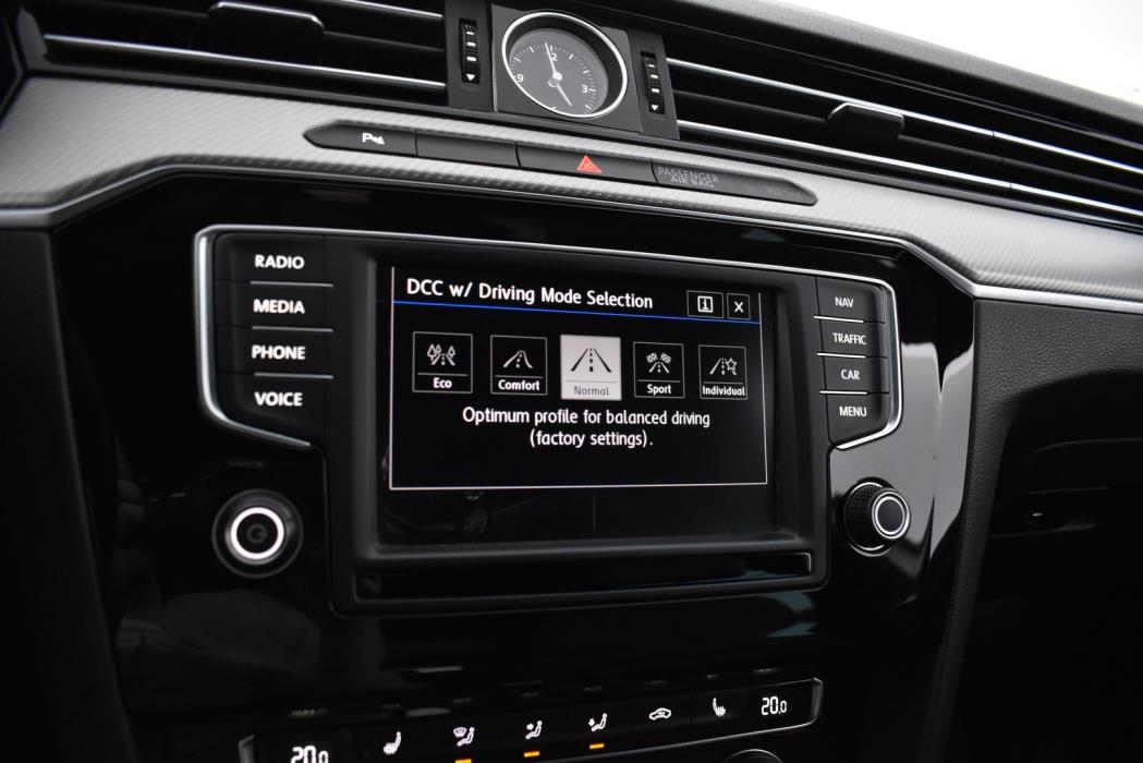 VOLKSWAGEN Passat 2017