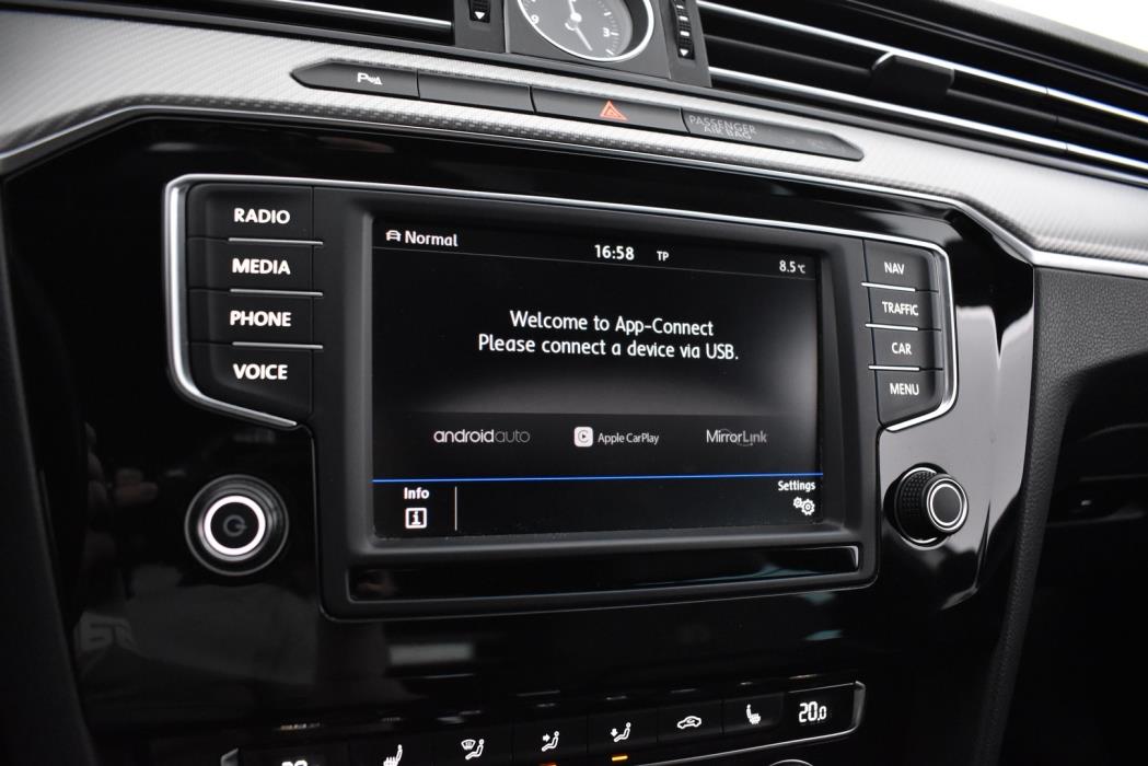 VOLKSWAGEN Passat 2017