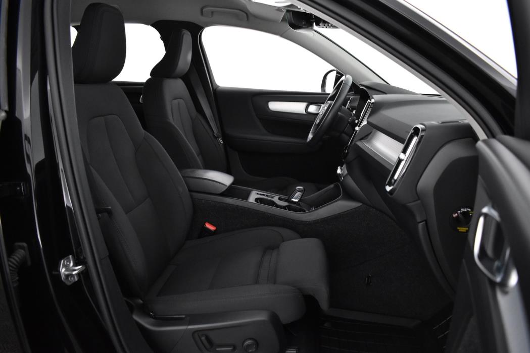 VOLVO XC40 2021