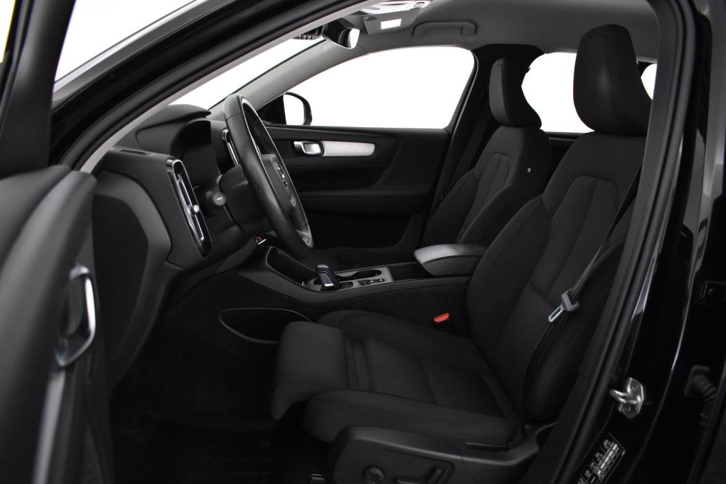 VOLVO XC40 2021