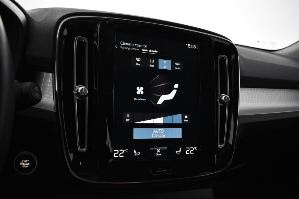 VOLVO XC40 2021