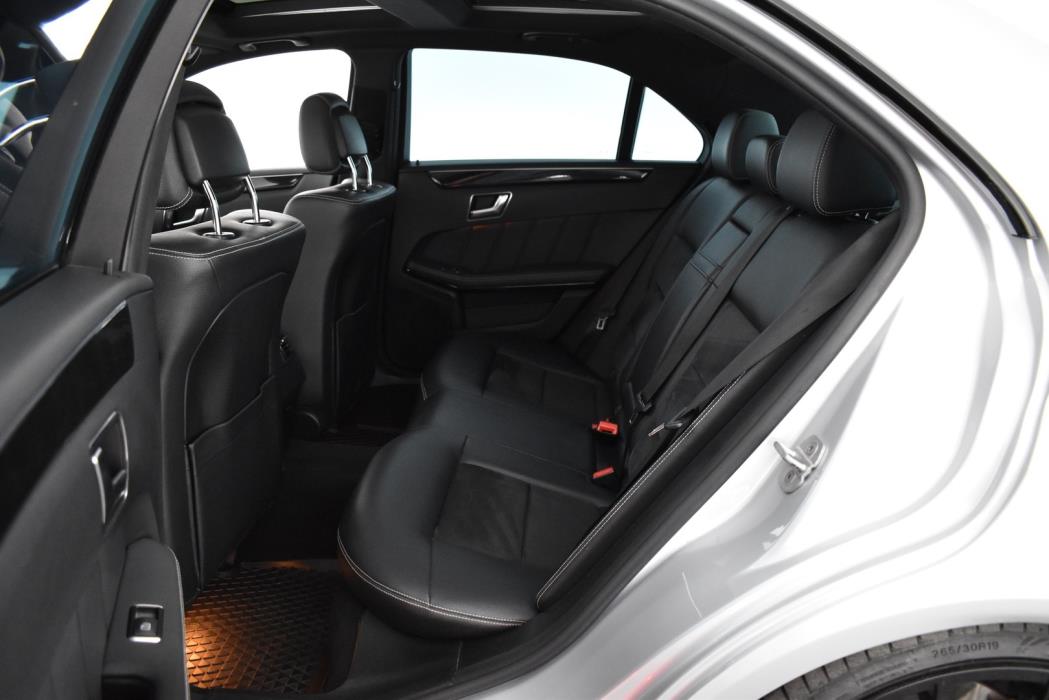 MERCEDES-BENZ E 2012