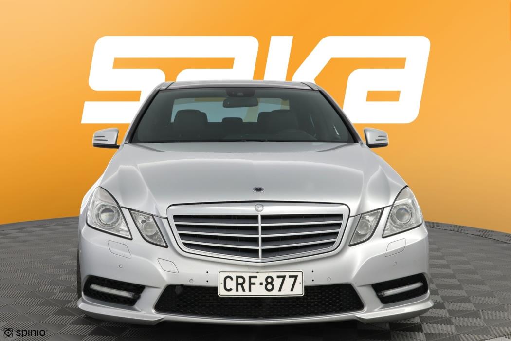 MERCEDES-BENZ E 2012